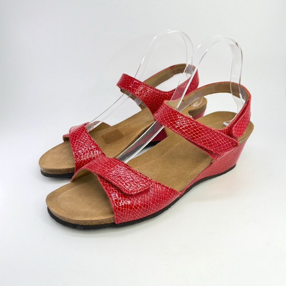 Vionic Natasia Red Patent Snakeskin Wedge Sandals Adjustable Strap Comfort W10